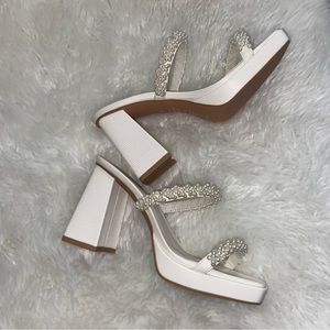 NEW Oasis Society pearl heels